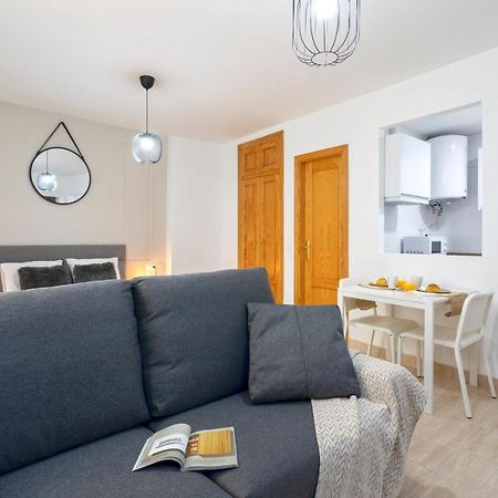Laterraza De Ollerias Apartment Malaga Luaran gambar
